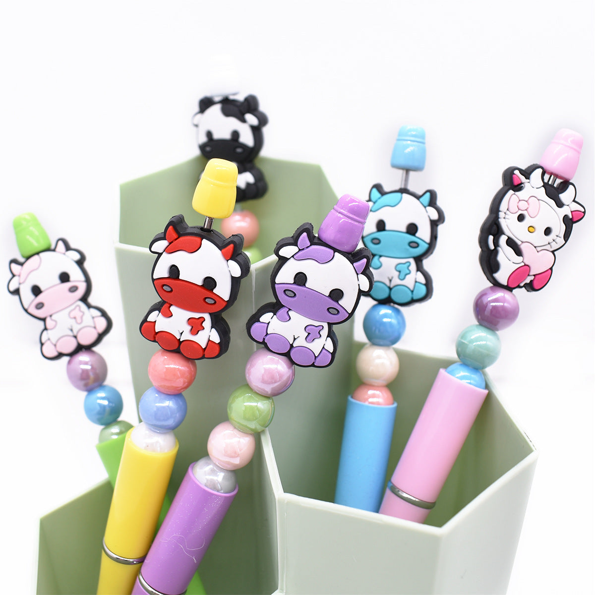 Wholesale Random100pcs/pack DIY Creative Cartoon Cow Pen Beads